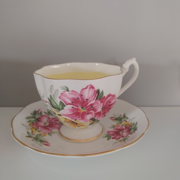 Vintage teacup candles - Picture 5 of 16
